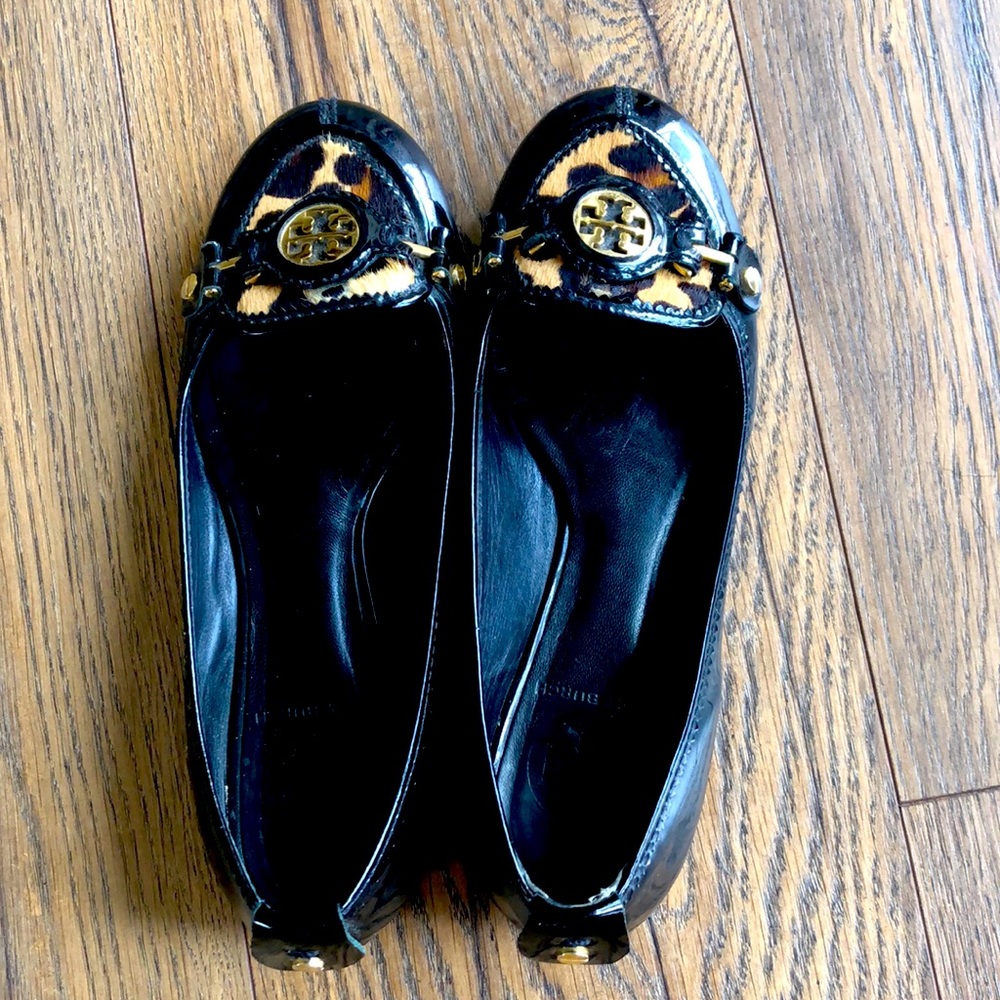 Tory Burch flats with leopard print